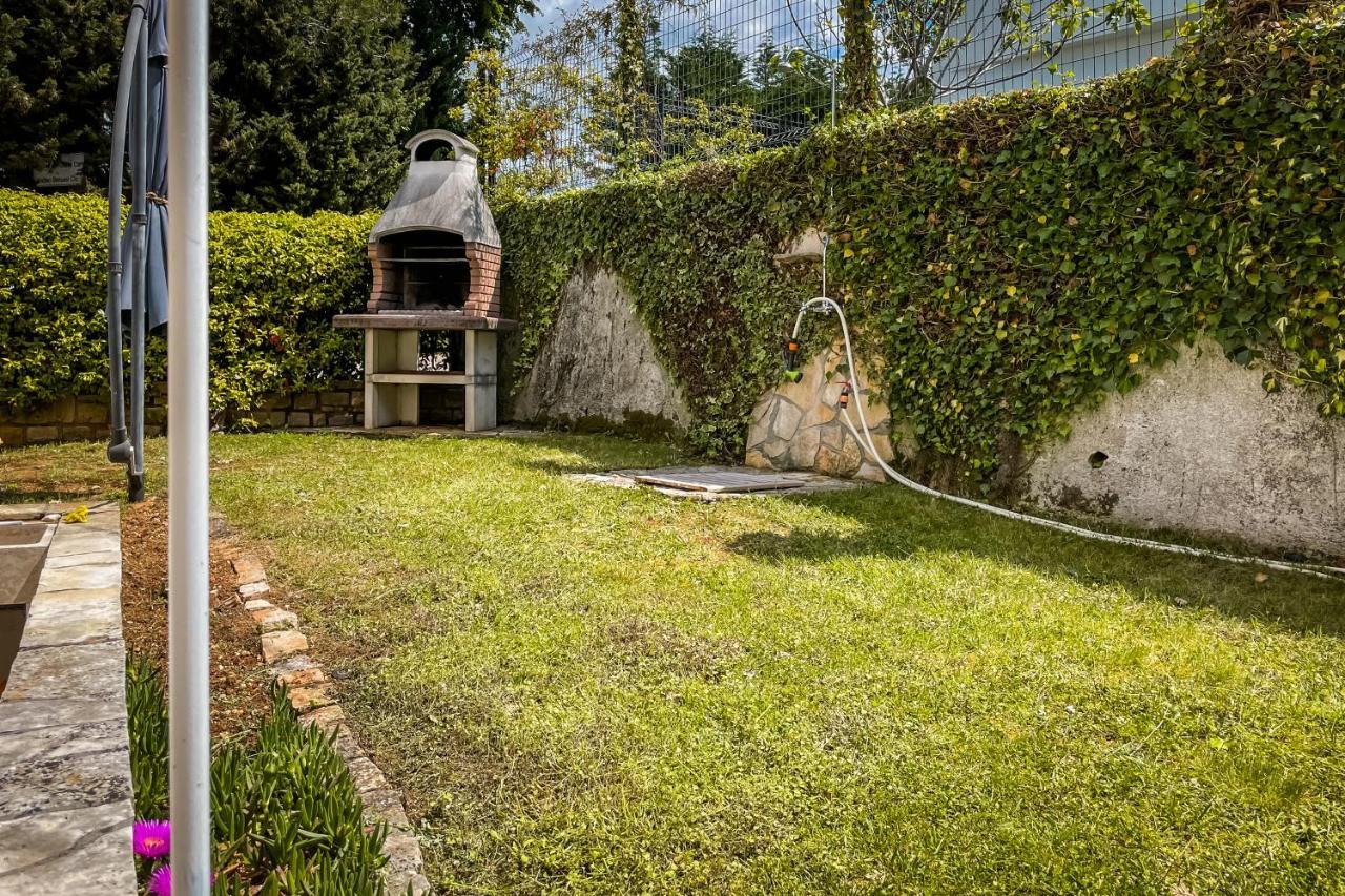 Holiday Home Sofia โปเรช ภายนอก รูปภาพ